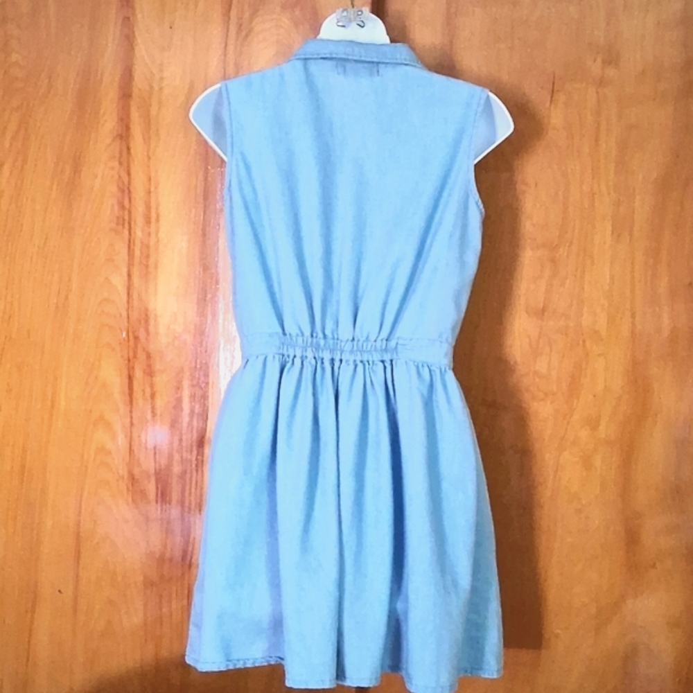 Sleeveless Jean Dress - Picture 2 of 3